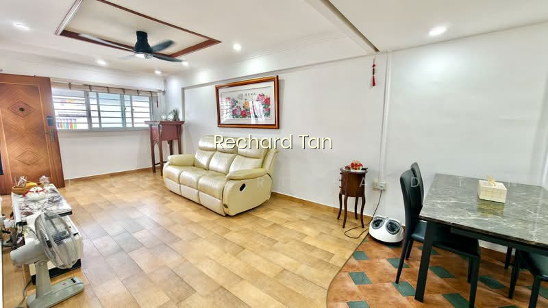 915 TAMPINES STREET 91 image 1 of 10