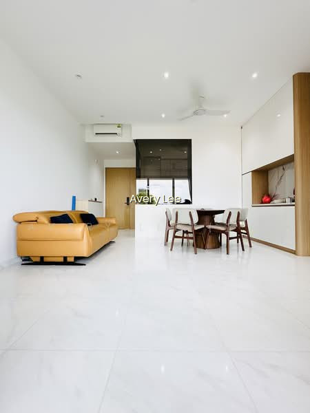 PEAK RESIDENCE