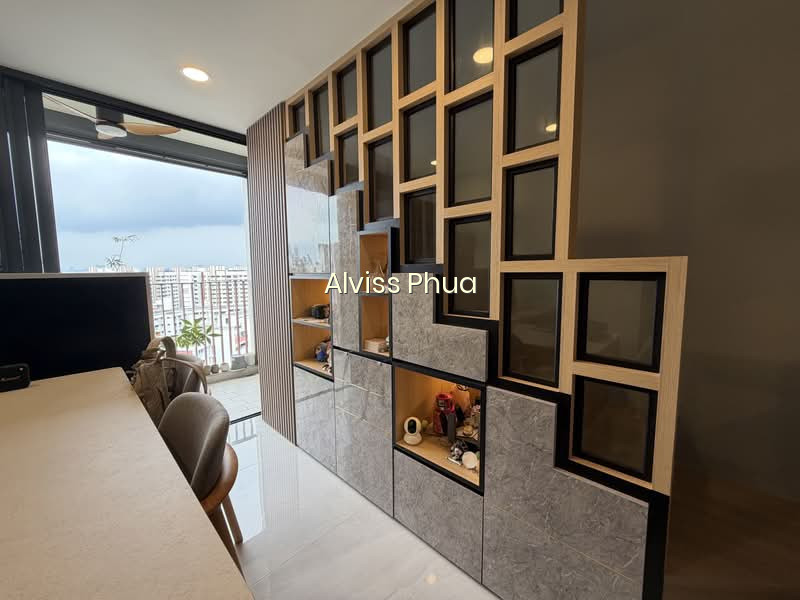 RIVERFRONT RESIDENCES photo 2