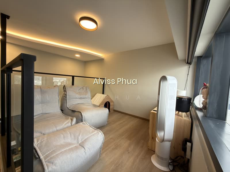 RIVERFRONT RESIDENCES photo 4