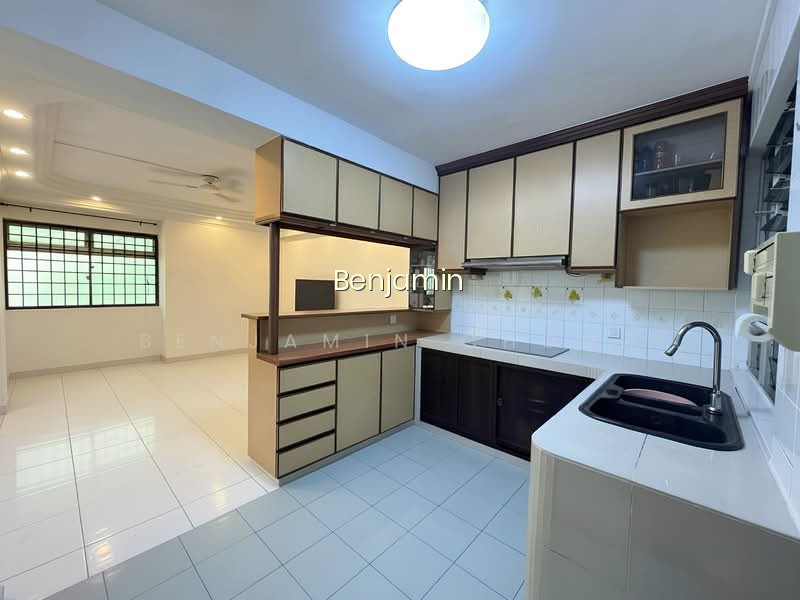 347 TAMPINES STREET 33 photo 2