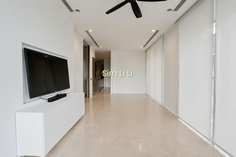 8 RODYK image 1 of 5
