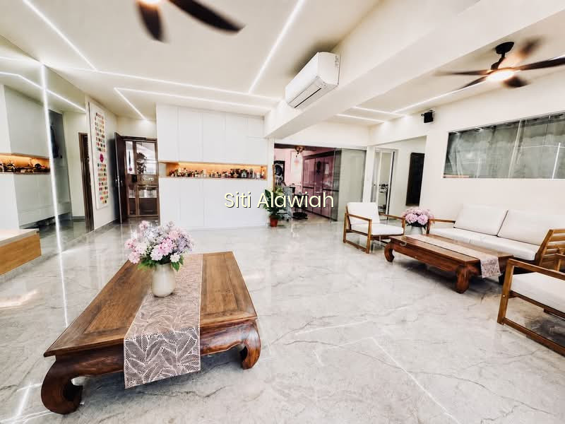 938 TAMPINES AVENUE 5 image 1 of 10