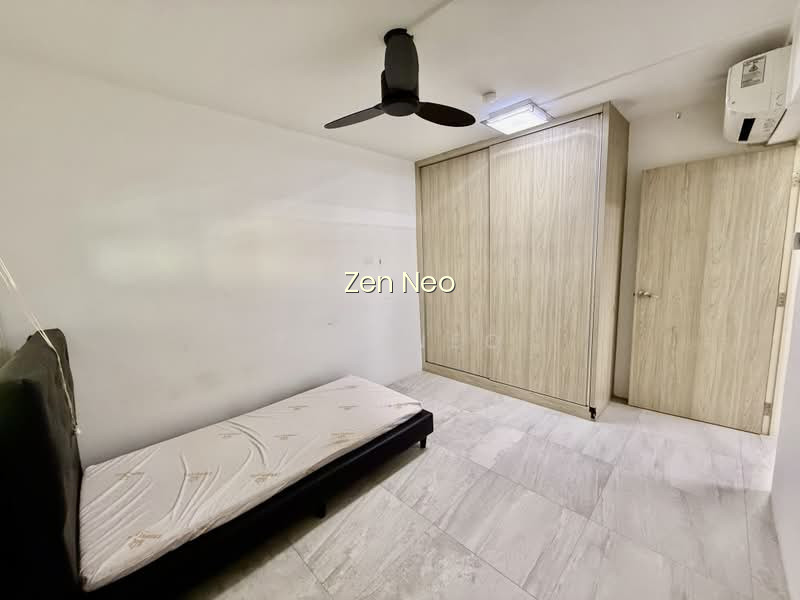 214 TAMPINES STREET 23 photo 3
