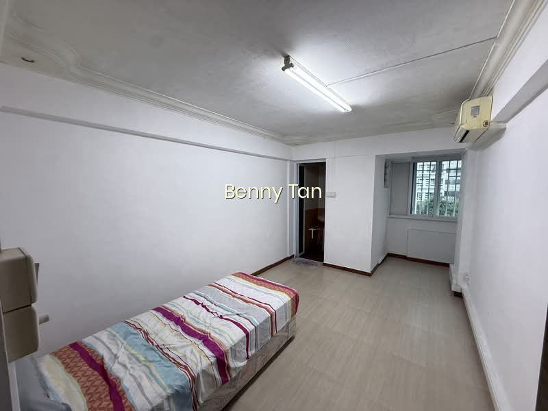 412 COMMONWEALTH AVENUE WEST photo 3