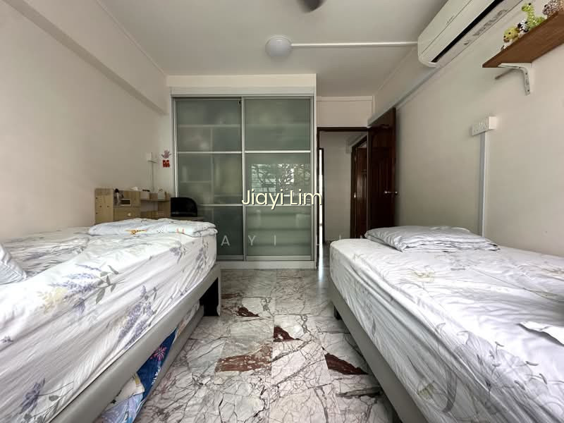 15 EUNOS CRESCENT photo 5