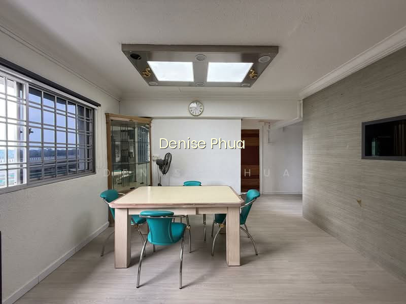 558 JURONG WEST STREET 42 photo 4