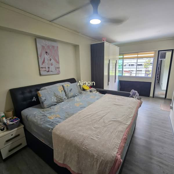 649 WOODLANDS RING ROAD image 1 of 9