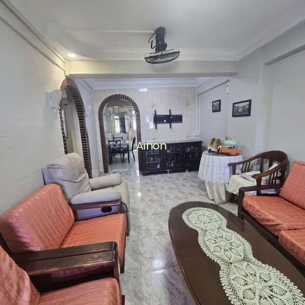 31 MARINE CRESCENT image 1 of 10