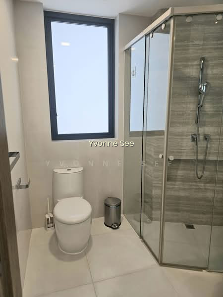 D LEEDON photo 5