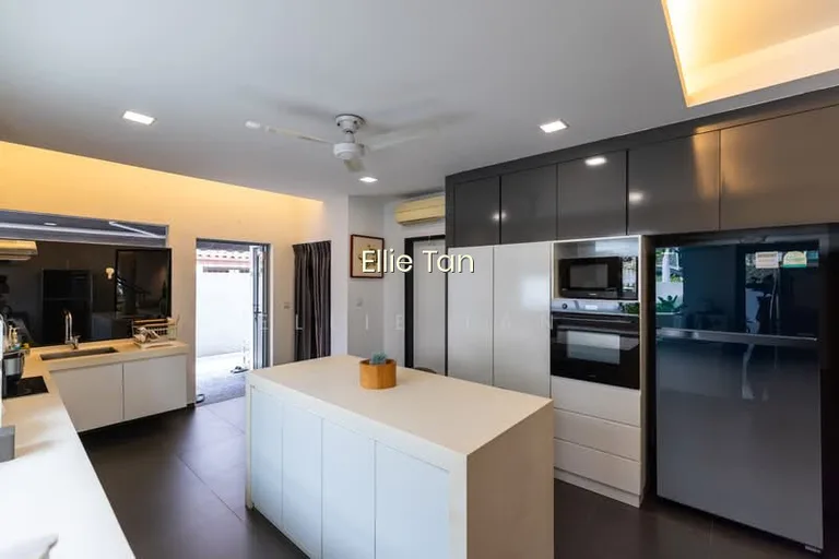Cheap Corner Semi-Detached Near Lentor MRT image 1 of 7