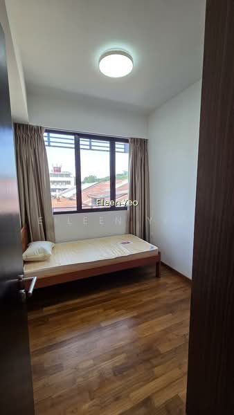 Bukit 828 photo 5