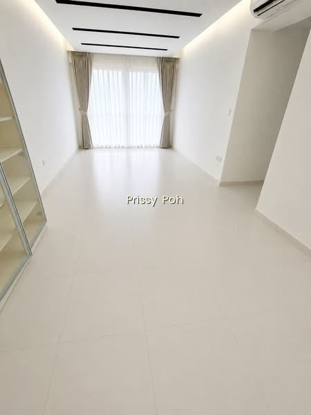 523A TAMPINES CENTRAL 7 photo 2