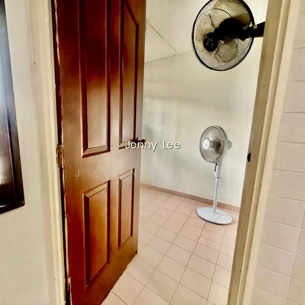 13 MARSILING LANE photo 4