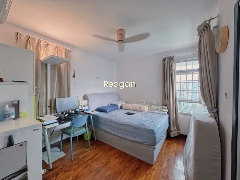 271A SENGKANG CENTRAL photo 4