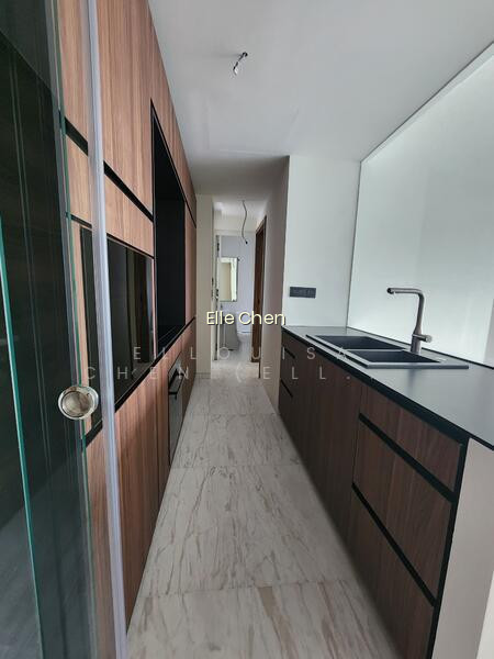 COASTLINE RESIDENCES photo 3
