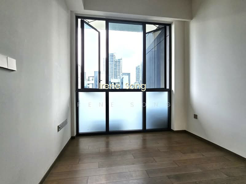 LEEDON GREEN photo 3
