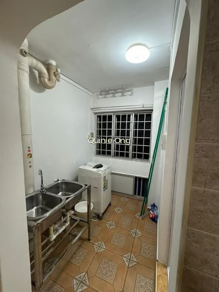 572 PASIR RIS STREET 53 photo 2