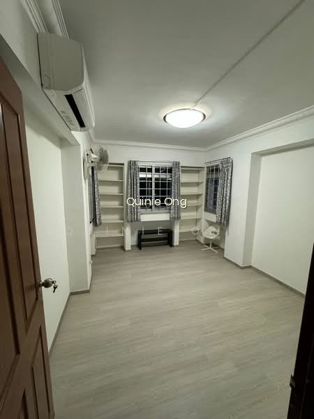 572 PASIR RIS STREET 53 photo 4