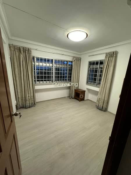 572 PASIR RIS STREET 53 photo 5
