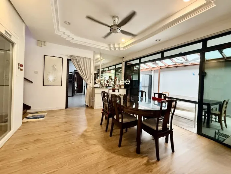 Eminence Landed Star Buy 3 Storey Corner-T @ Kovan Estate image 1 of 7