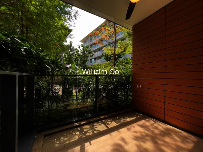 Sophia Hills photo 3