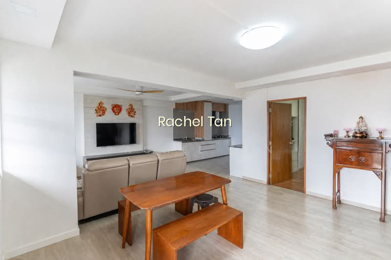 542 HOUGANG AVENUE 8 image 1 of 10