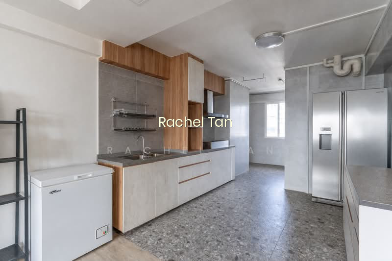 542 HOUGANG AVENUE 8 photo 2