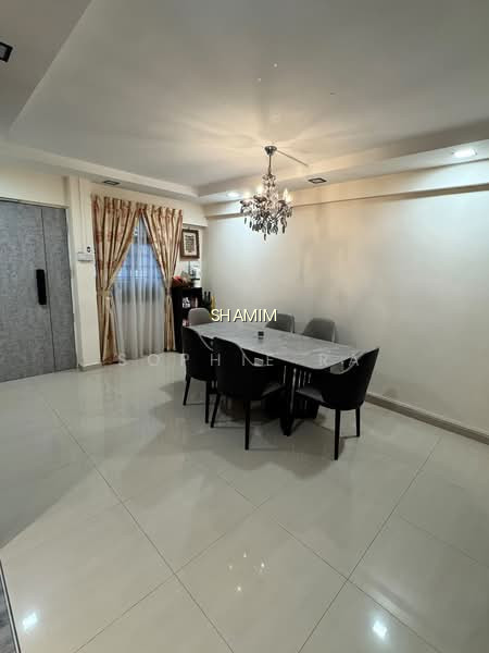 111 WHAMPOA ROAD photo 3