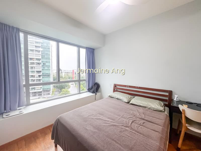 LARGE 2 BEDROOM SWIMMING POOL VIEW HIGH CEILING HEIGHT photo 6