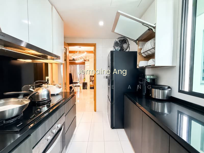 ESPARINA RESIDENCES image 1 of 10