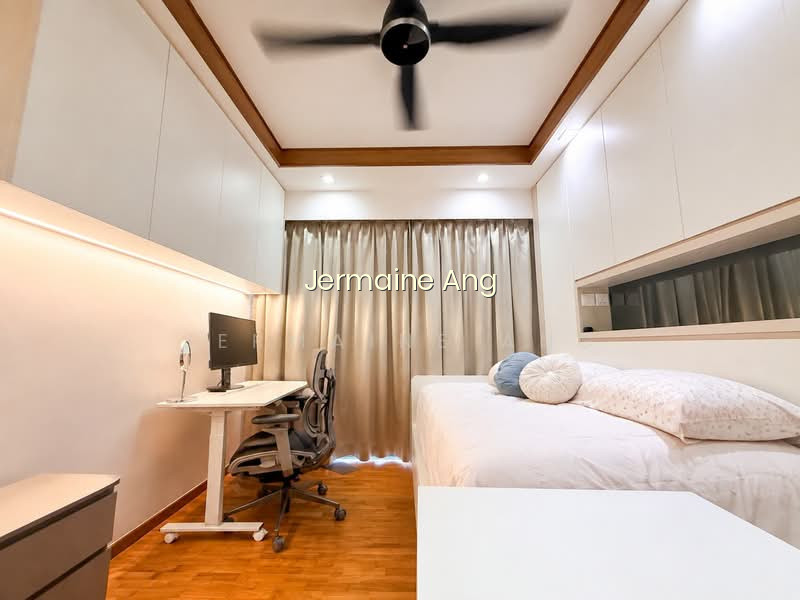 ESPARINA RESIDENCES 10