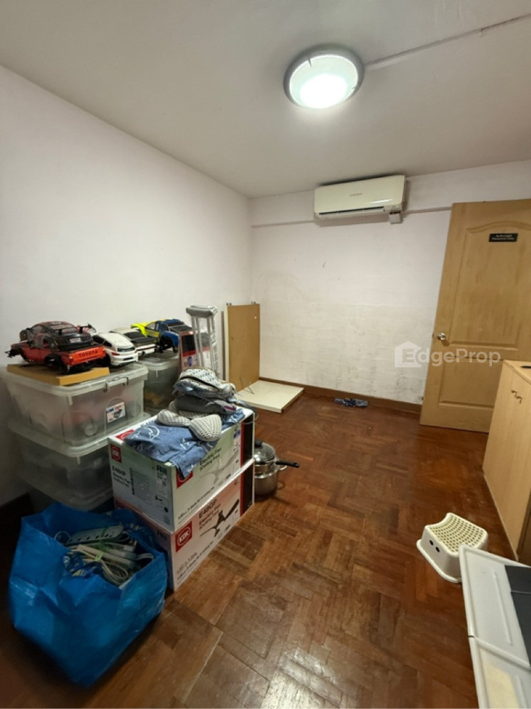 77 LORONG LIMAU photo 2