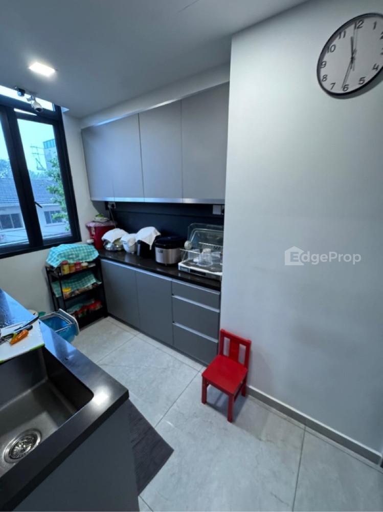 PARKWOOD RESIDENCES photo 4