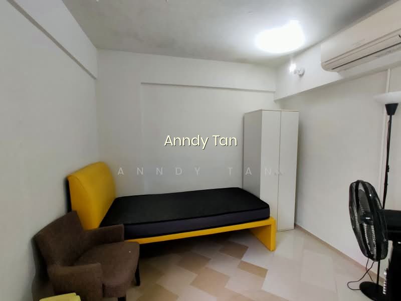 230 SERANGOON AVENUE 4 photo 2