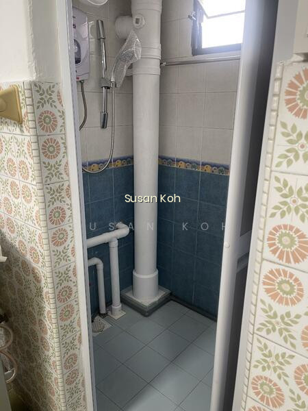 211 BOON LAY PLACE photo 5