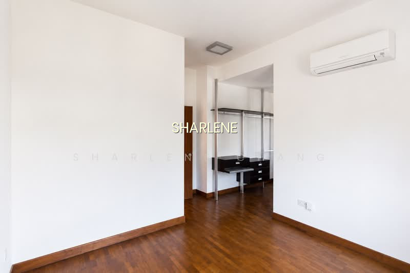 MARTIA 8 photo 3