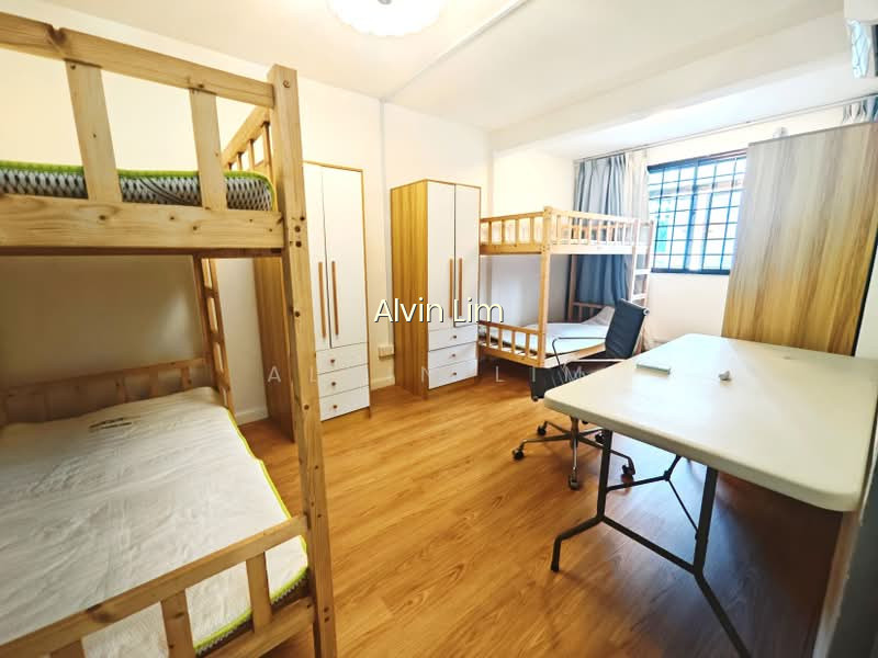 171 STIRLING ROAD photo 2