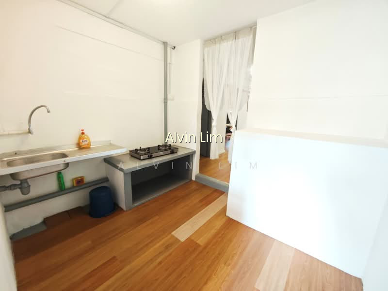 171 STIRLING ROAD photo 4