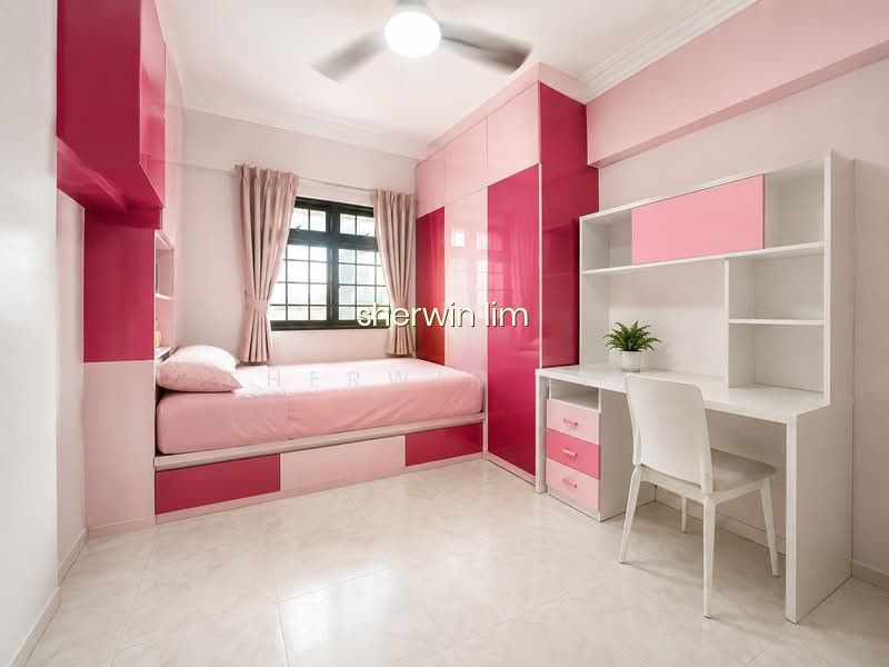 202 COMPASSVALE DRIVE photo 3