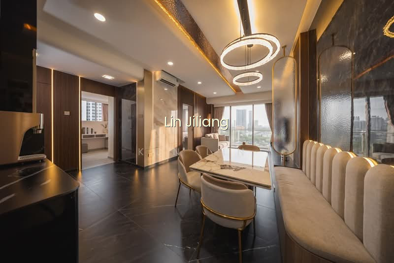 THE PARC CONDOMINIUM photo 2