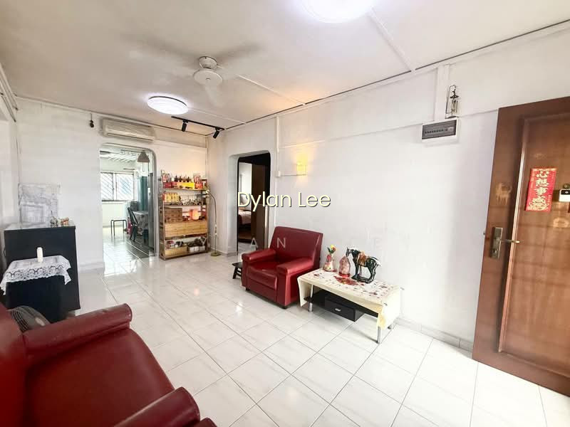 212 ANG MO KIO AVENUE 3 image 1 of 9