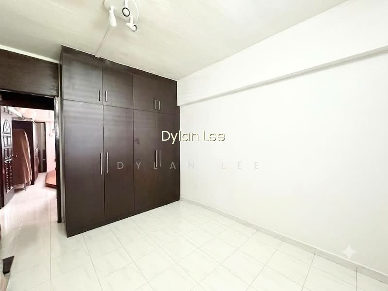 212 ANG MO KIO AVENUE 3 photo 5