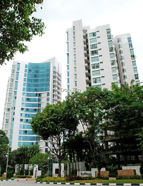 RAFFLESIA CONDO photo 5