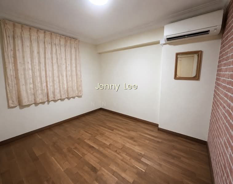 12 HOLLAND AVENUE photo 2