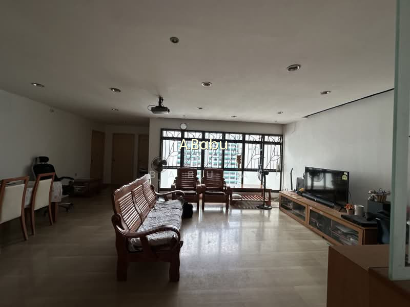 SUPER C.H.E.A.P - HDB 5 ROOM HDB FOR SALE image 1 of 7