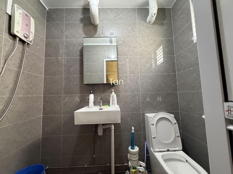 838 JURONG WEST STREET 81 photo 3