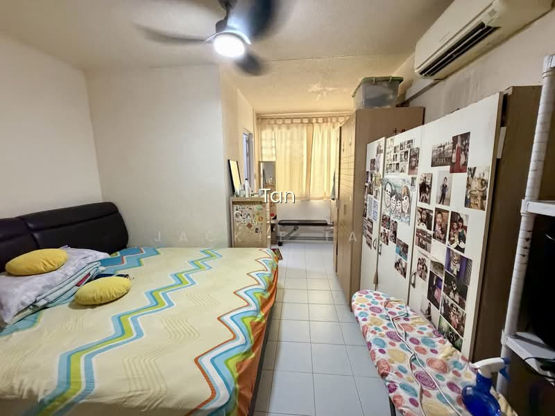 838 JURONG WEST STREET 81 photo 4