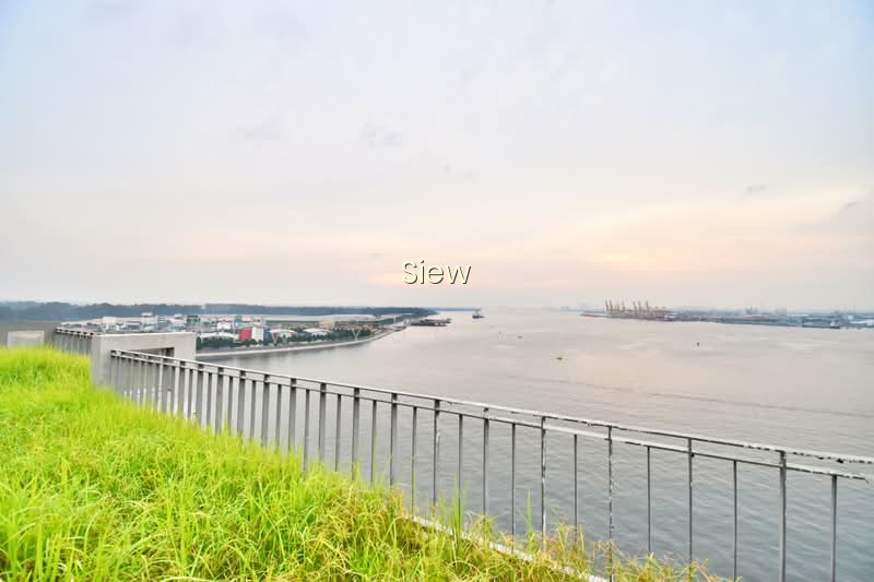 420B NORTHSHORE DRIVE image 1 of 10