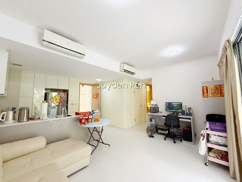 HEDGES PARK CONDOMINIUM photo 2